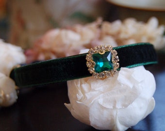 Beautiful rhinestone Cat collar,black green velvet small dog collar,Kitten collar.Tiny dog collar,cat birthday gift,kitty collar.puppy gift