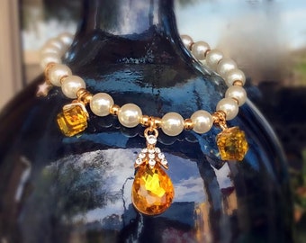 autumn dog necklace,gold yellow cat necklace.tiny dog necklace.dog gift.pearl dog necklace.dog pearl necklace.pearl cat necklace.cat gift.