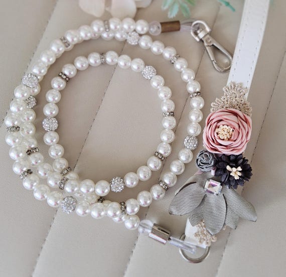 Beautiful pearl dog leash. Pink flower Small dog leash.dog gift,teacup dog leash.wedding dog leash,dog wedding dog leash.puppy leash.