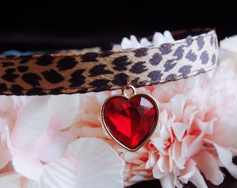 Cute leopard cat collar.small dog collar,breakaway Kitten collar.Tiny dog collar.puppy collar.dog gift.red heart Pendant cat collar.cat gift