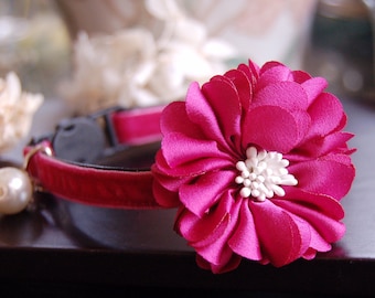 Beautiful hot pink flower Cat collar, cute hot pink velvet small dog collar,Kitten collar.Tiny dog collar, Birthday cat gift,kitty collar