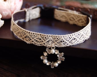 Cat lace collar.small dog collar,Pet party collar.teacup dog wedding collar.cat gift,kitten collar,kitten collar,Dog Photography prop