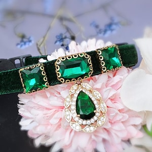 Princess Cat collar,rhinestone Cat collar,black green velvet tiny dog collar,Tea cup dog collar,cat gift ,kitten collar.puppy collar