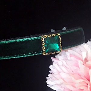 Cute rhinestone Cat collar,black green velvet small dog collar,Kitten collar.Tiny dog collar,cat birthday gift,kitty collar.puppy gift