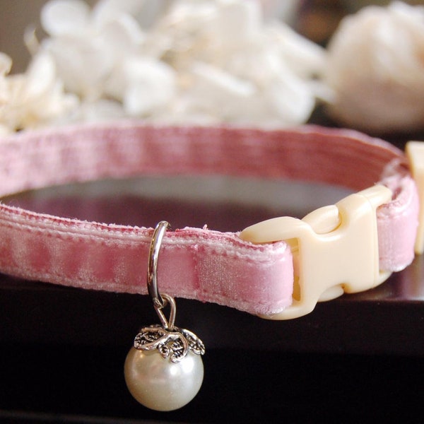 Cute pink velvet cat collar,small dog collar,Kitten collar.Tiny dog collar, Birthday cat gift,kitty collar.puppy collar.pearl cat collar