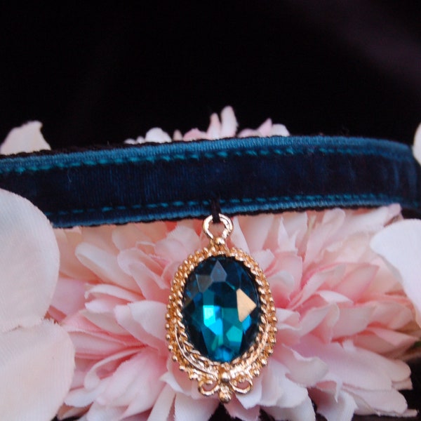 Beautiful peacock Blue rhinestone Cat collar,velvet dog collar,Kitten collar.Tiny dog collar,Tea cup dog ,kitty collar.puppy collar.cat gift