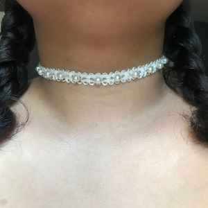 Ariana choker store