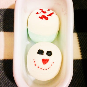 Snowman Bath Bomb Handmade - Gift for Her - Stocking Stuffer - Christmas Gifts - Spa Gifts - Party Favors