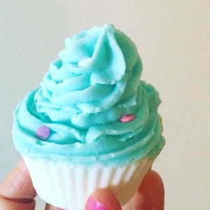 Jabón de leche de cabra para cupcakes: regalo de spa para fiestas