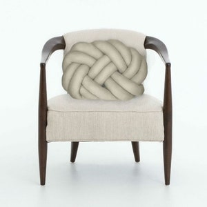 Großes Knotenkissen Schwarze Knoten Bodenkissen ein Geschenk | Etsy