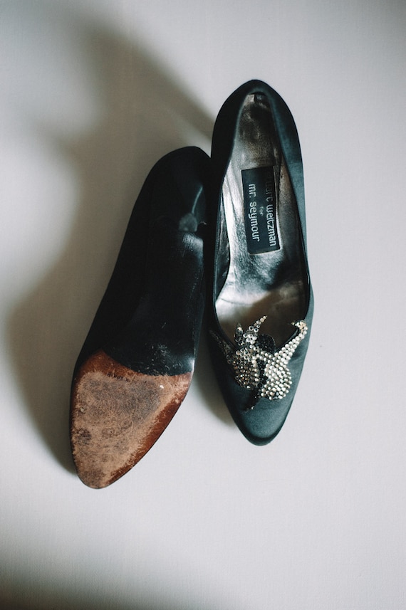 Vintage Satin Stuart Weitzman Black Pumps / 1980s… - image 5