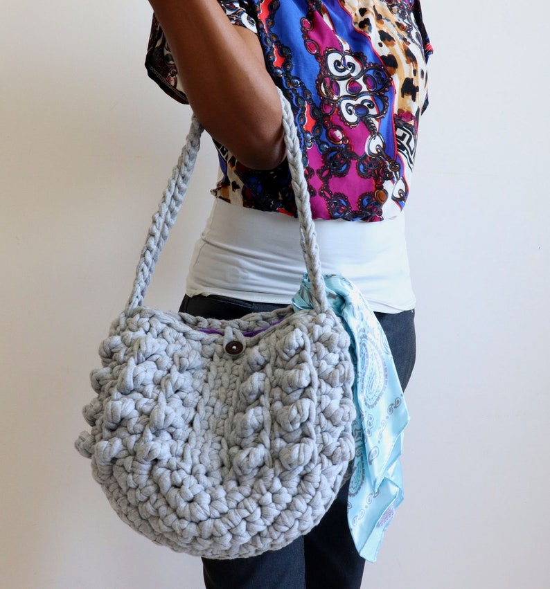 crochet bag with tshirt yarn