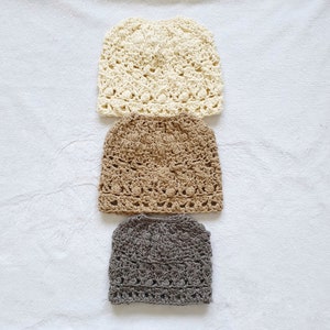 Gorro de moño desordenado de ganchillo texturizado, gorro de moño para mujer, gorro de ganchillo para mujer, gorro de ganchillo estilo libre