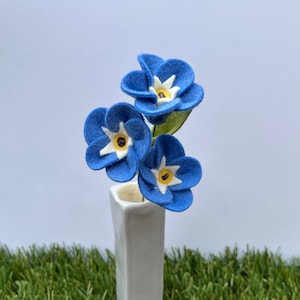 Felt Flowers / Forget Me Nots