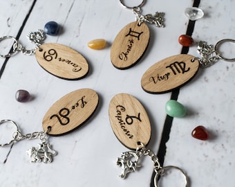 Houten sleutelhanger sterrenbeeld | Gepersonaliseerde horoscoopcadeau