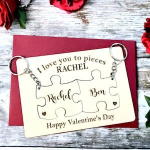 Paar Schlüsselanhänger | Holz Schlüsselanhänger | Personalisierte Geschenke | Valentinstag Geschenk | Geschenk zum 5 Geschenke für Paar | Holz Postkarte