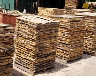 Bulk 800 piece pallet board cube