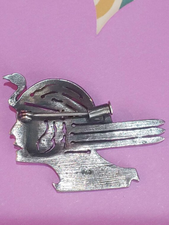 Egyptian Goddess Isis Brooch Pin View 3