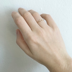 Anello in oro, anello in oro 14k, anello in oro impilato, anello in oro massiccio, anello in oro sottile, anello in oro 14k, oro vero, anello in oro impilato, anello in oro minimalista