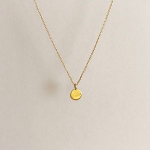 Solid Gold Karma Halskette, Goldkreis Halskette, Gelbgold, 14K Goldkette, Frauengeschenk, Zierlicher Goldkreis, Geometrischer Kreis Anhänger