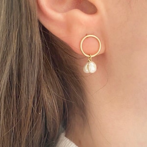 Solid 14K Gold Dot Stud earrings, gold circle earrings, 14K gold dot earrings, gold earrings, gold circle earrings, 14K gold earrings