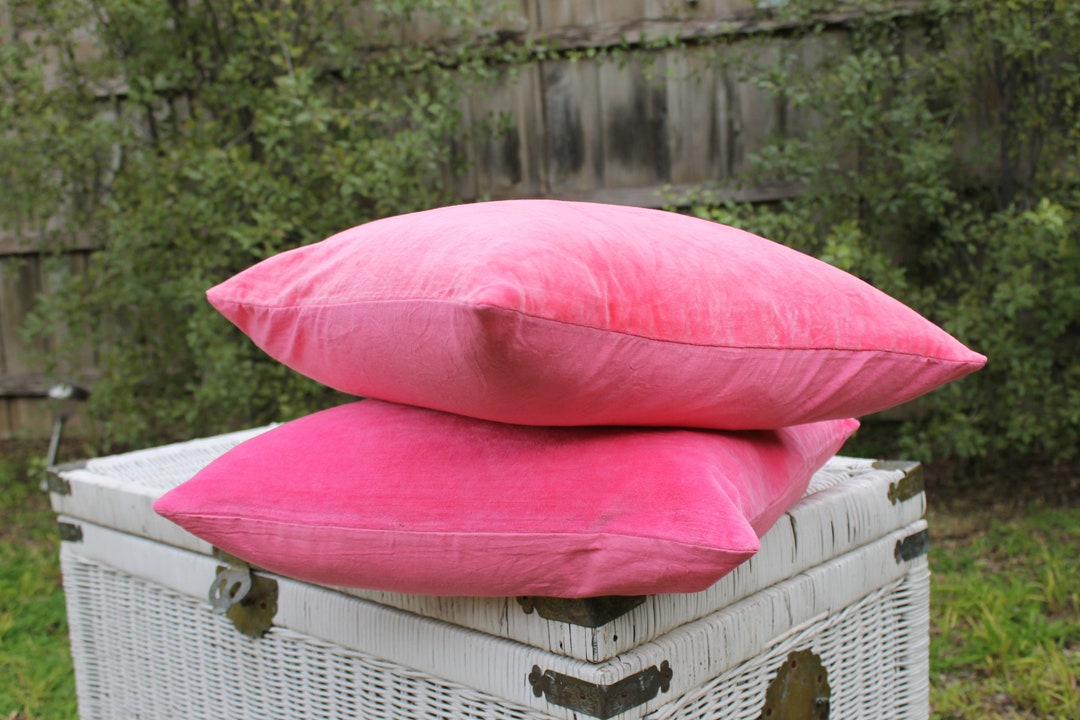 Dusty Pink Velvet Pillow // Dusty Pink Velvet Cushion // Velvet Pillow