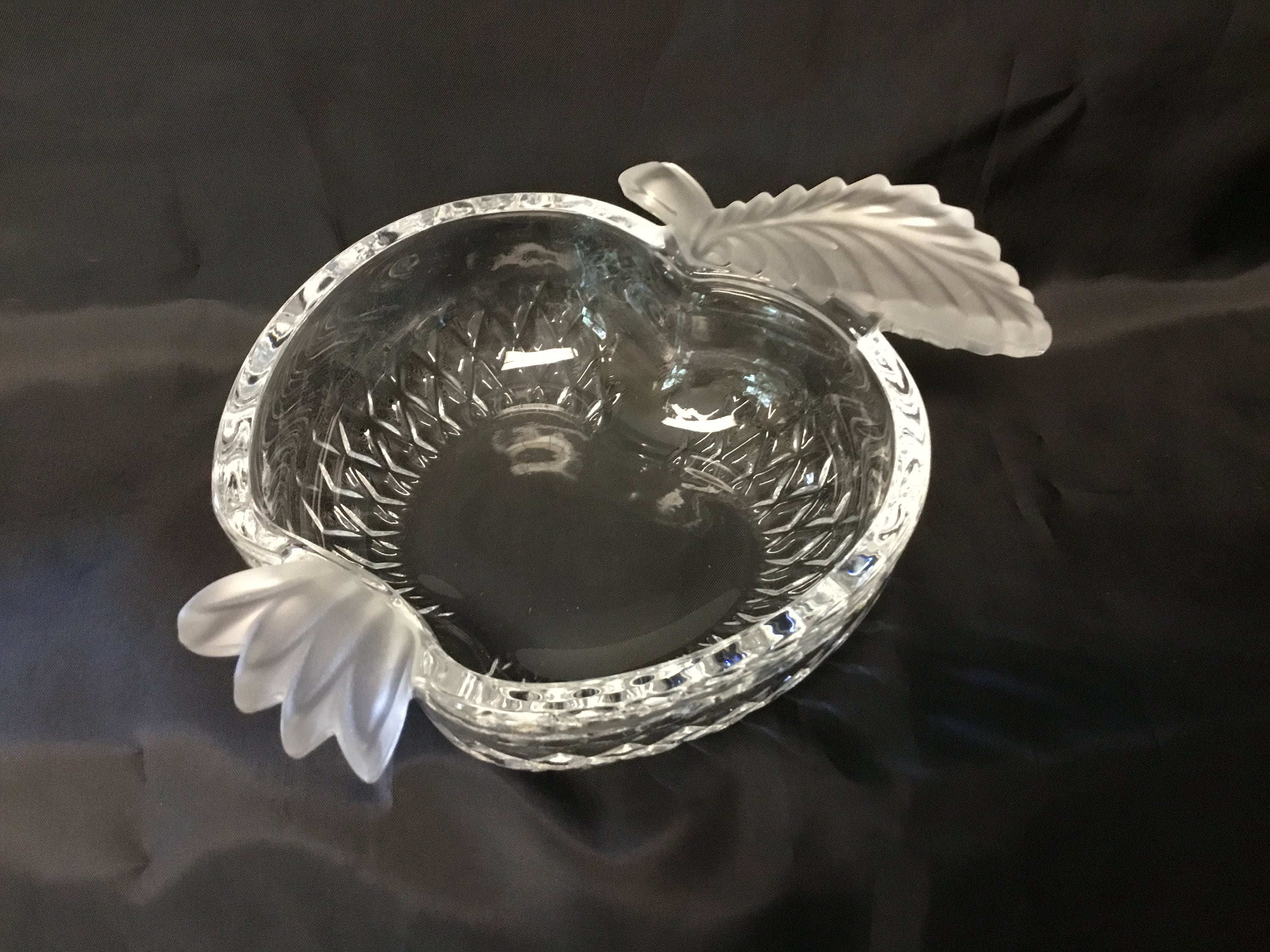 Crystal AppleShaped Candy Dish With Frosted Leaves Etsy 日本