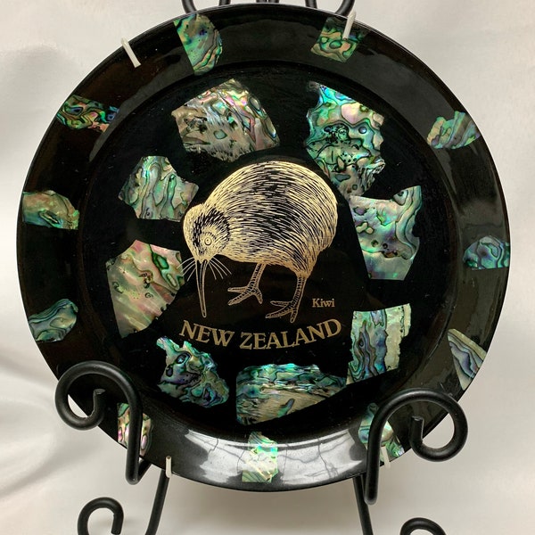 New Zealand Souvenir Plate, Featuring Paua, Mother Of Pearl, Abalone Inserts And Kiwi Bird, Collectibles, Decorative Plates, Home Accents