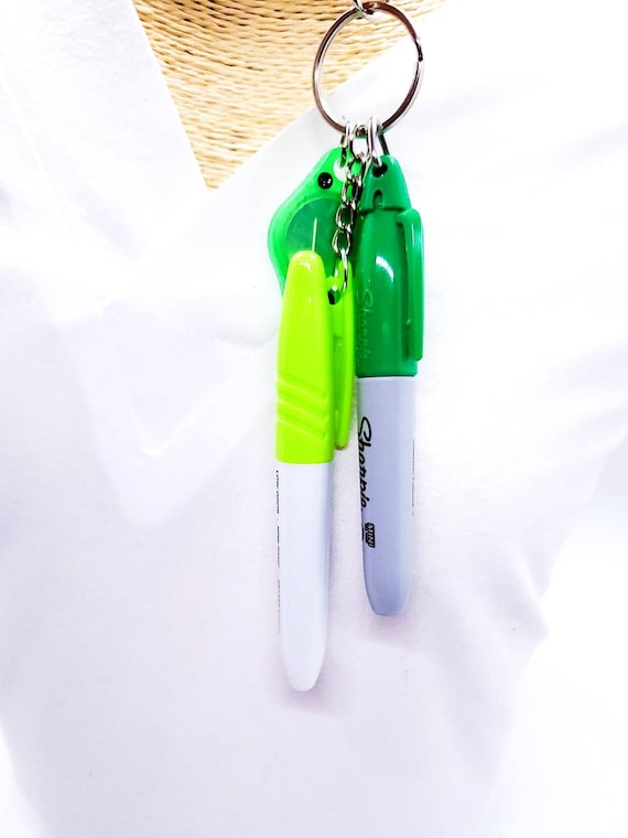 Nurse Badge Clip With Mini Sharpie, Dry Erase Marker, LED