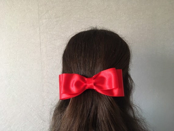 Accessoire cheveux noeud fait main en ruban de satin rouge