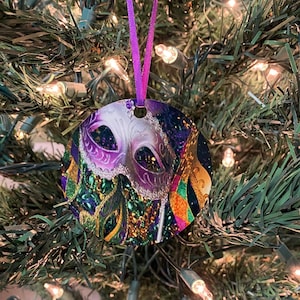 Mardi Gras Mask Ornament , Mardi Gras Decoration, Christmas Ornament, Cajun, Mardi Gras Decor