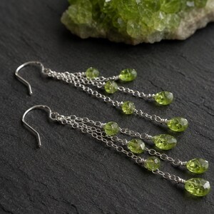 Peridot Tassel Earrings, August Birthstone Jewelry, 16Th Wedding Anniversary Earrings for Wife, Green Gemstone Chain Earrings
