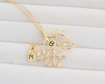 Personalized Gold Family Tree Necklace With Custom Initial Leaves, Grandmother Necklace, Mom Necklace