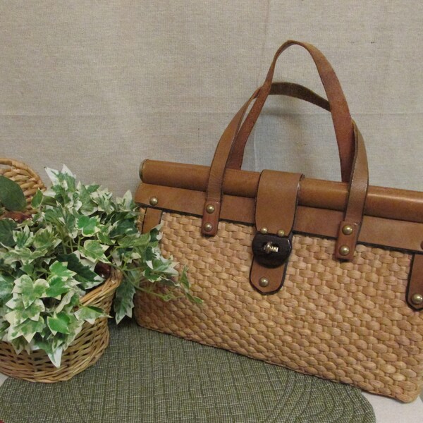 Vintage 1960's Jute Straw Basket, Wood & Leather Strap Handle Handbag Purse