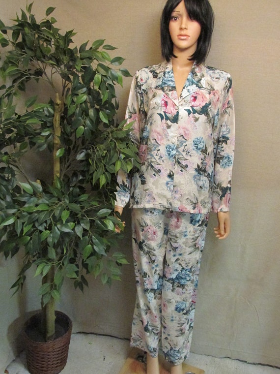 Vintage 1990's Victoria's Secret Cabbage Roses Flo