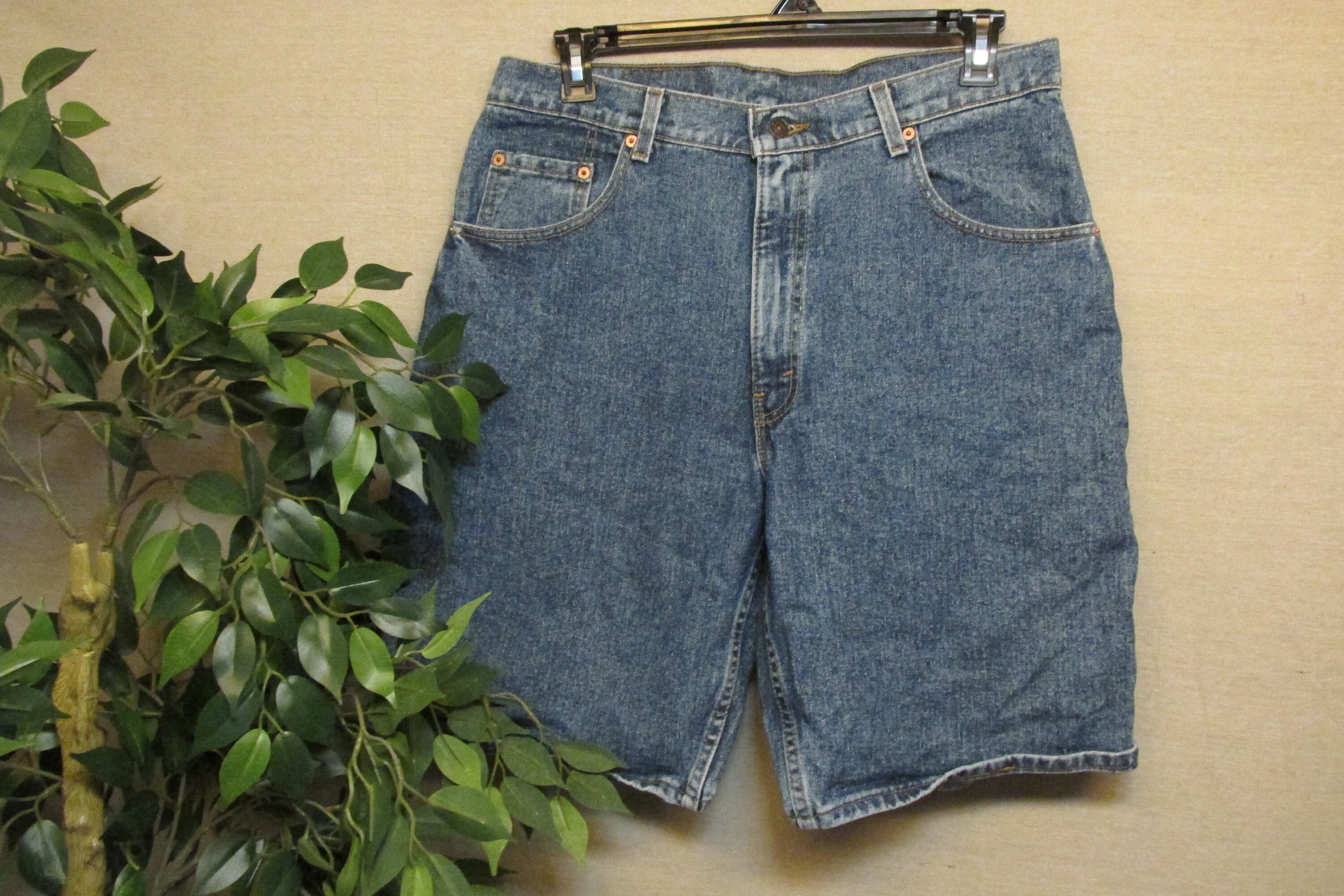 Vintage Levi's 560 White Loose Fit Denim Shorts Size 34 iuu.org.tr