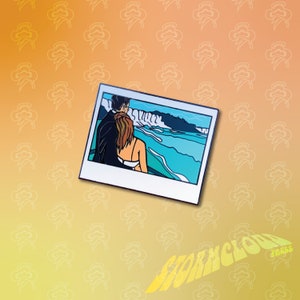 Niagara Falls enamel pin