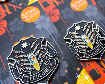 Decolonize Plaque Aufkleber/Emaille-Pin/Patch