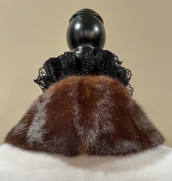 Vampire’s Romance Neck Wrap - image 5