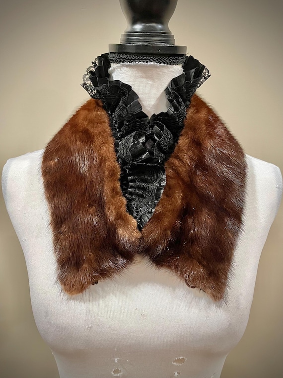 Vampire’s Romance Neck Wrap - image 1