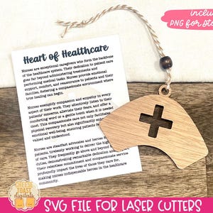 Coração da Saúde - Enfeite de Cartão de História SVG, Presente para Enfermeiros, Pingente de Carro, Presente de Agradecimento a Enfermeiros, Enfeite de Natal de Enfermeiro a Laser SVG