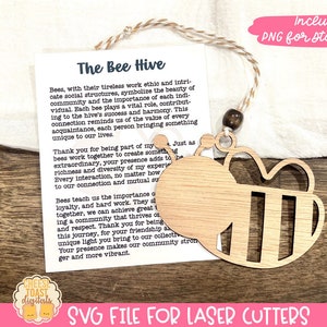The Bee Hive - Adorno de tarjeta de historia SVG, Regalo para compañero de trabajo, Adorno de amistad, Encanto de coche, Hermandad, Diseños de adornos láser de mejor amigo