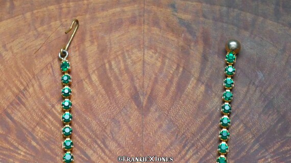 30's Emerald Green Glass and Brass Accent Necklace - image 5