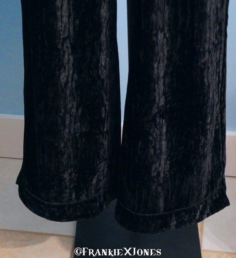 M Black Velvet Bell Bottom Pants S Mossimo