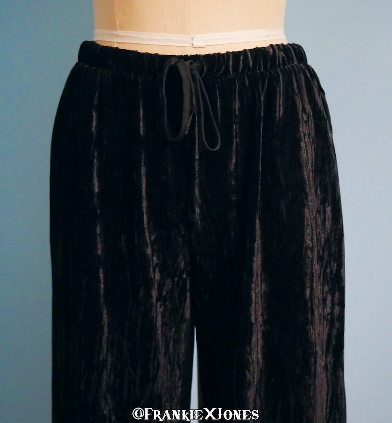 M Black Velvet Bell Bottom Pants S Mossimo