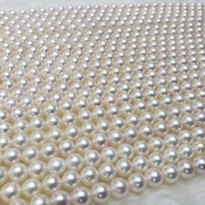 Japanese Akoya Pearl Necklace, 7-7.5mm size, White colour, Good luster, 16inchs long, for wedding and bridal gifts.