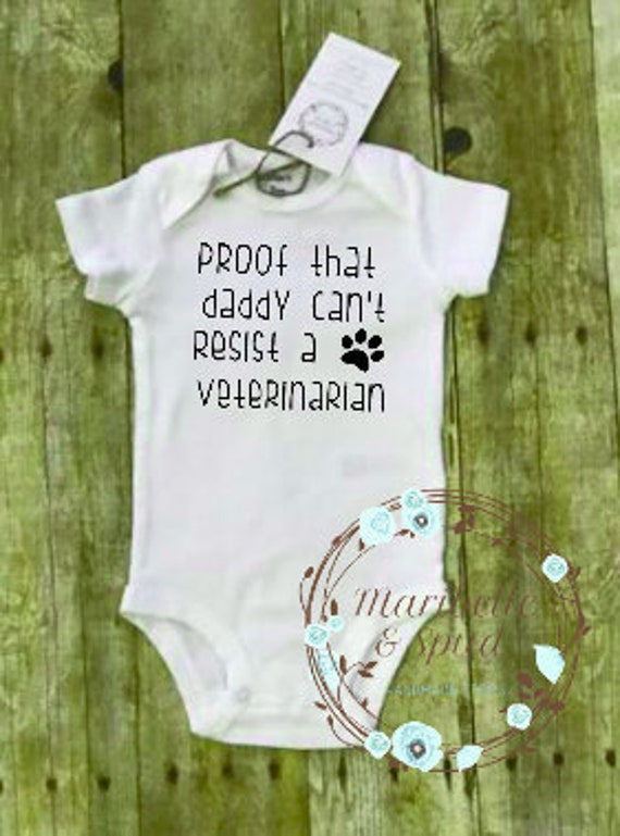 VETERINARY TECHNICIAN BODY SUIT PERSONALISED DADDYS LITTLE BABY GROW GIFT