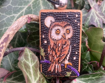 wooden Owl pendant necklace, owl keyring keychain, personalisation option