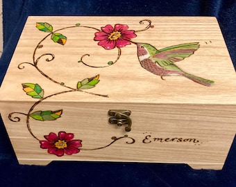 Personalised Wooden Hummingbird Jewellery box. Large keepsake box with tray. Original Pyrography Paradise burn with colour.