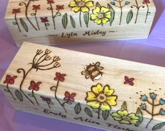 Personalised Bee pen box, wooden pencil case with burned flowers - pyrography box - free inscription - gift for her.